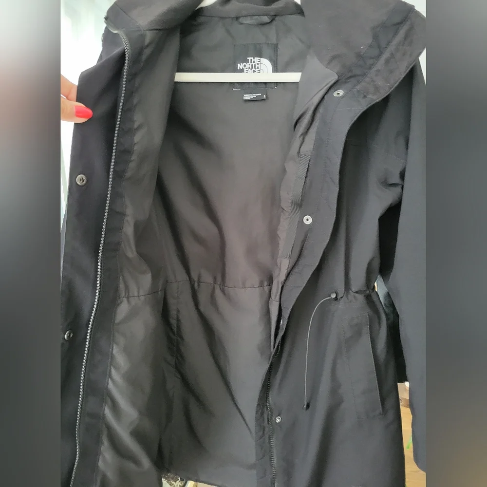 🍃The North Face Women's Black Windbreaker - Picture 9 of 12